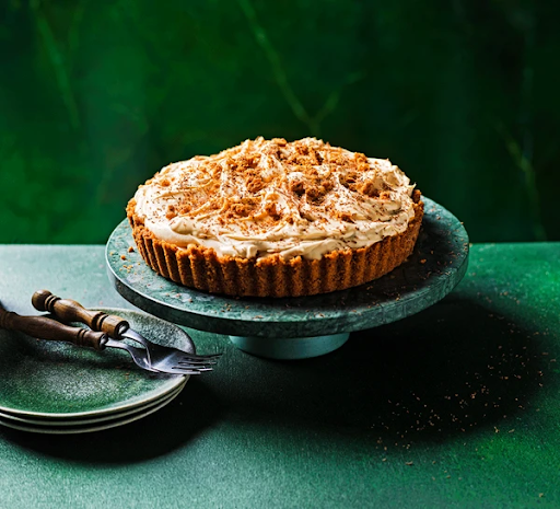 Mother's Day Cake - Biscoff Banofee Pie