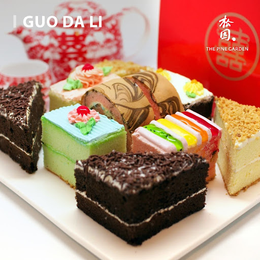 Traditional Wedding Cakes - Guo Da Li