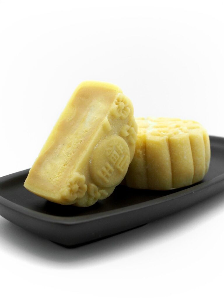 cat mountain king mao shan wang durian snow skin mooncake
