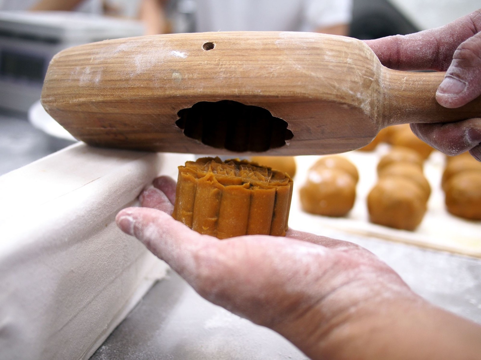 where to buy mooncakes