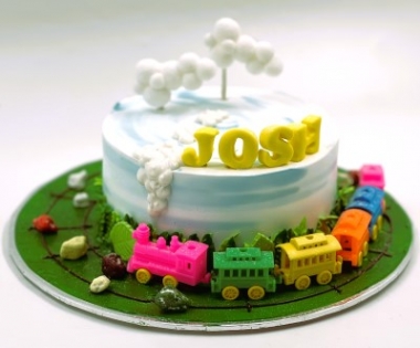 toddler cake choo choo train
