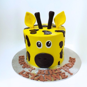 Cute Animal & Character Cakes: Giraffe Tumbler Cake