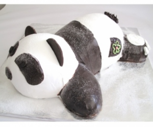 a 3d panda cake
