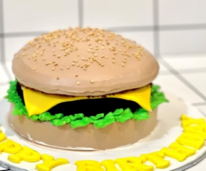 a 3d burger cake