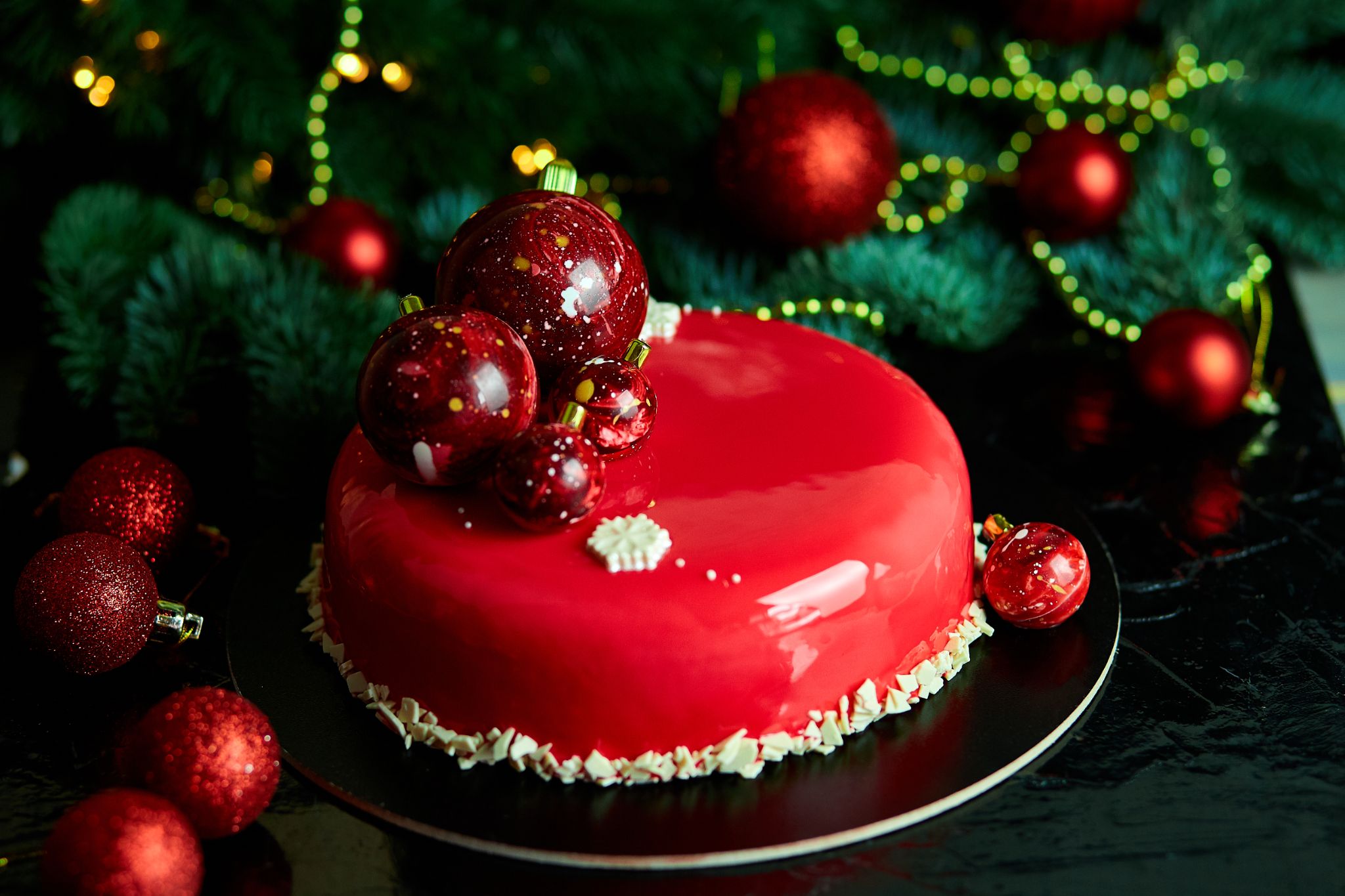 a christmas themed cake